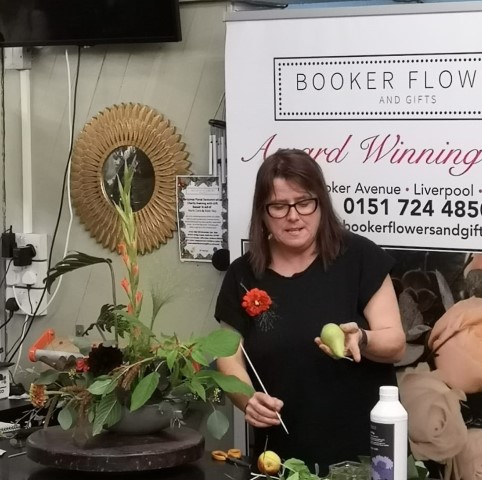 Booker Flowers and Gifts Flower School Autumn Tutorial Video